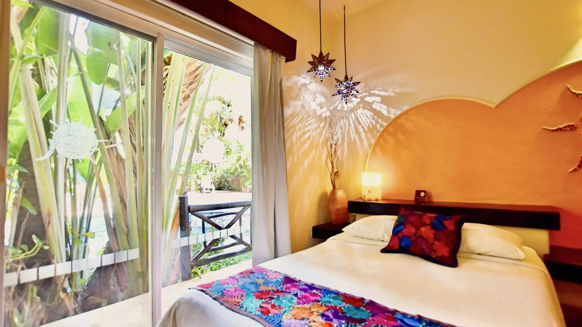 Riviera Del Sol Amazing Double Queen Junior Suite 304 location